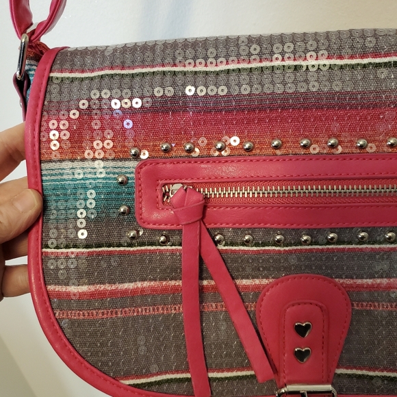 NWT Betseyville by Betsey Johnson sequin crossbody messenger bag - Picture 6 of 7